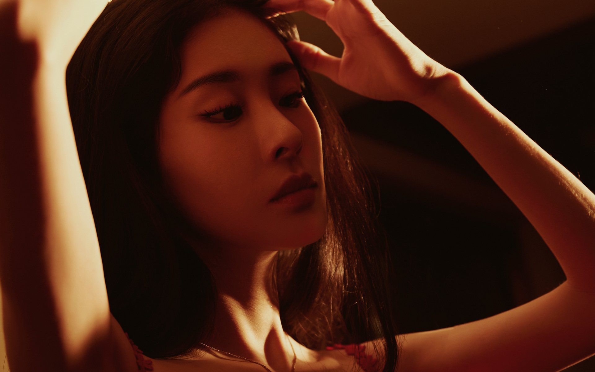 AYX体育-比赛经典瞬间：王强压哨三分引爆现场气氛，王强比赛视频