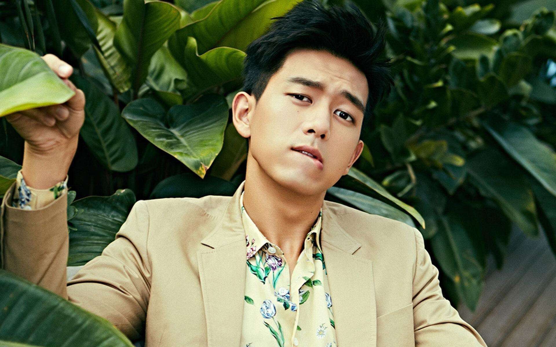 爱游戏登录入口-英格兰对决奥地利，欧洲杯晋级机会备受关注，英格兰vs奥地利首发_凯恩林加德先发 萨卡登场