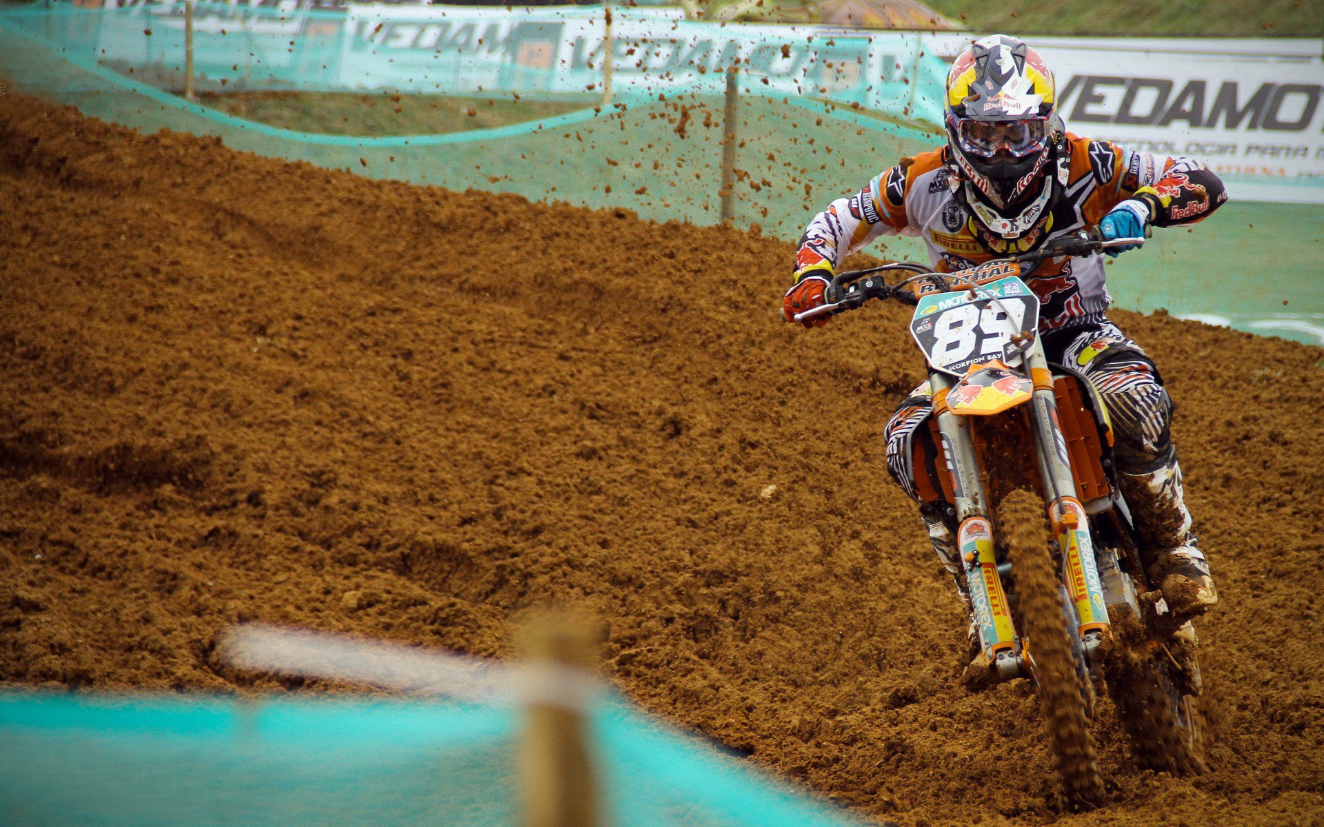 爱游戏官方-足球比赛中某支队伍势如破竹，赢得领先，某足球比赛的计分规则为胜一场得3分共得40分