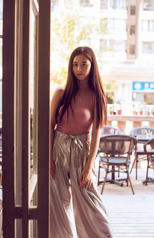 “马科斯·莫奇:阿根廷美洲狮队的后防新星,未来潜力无限”